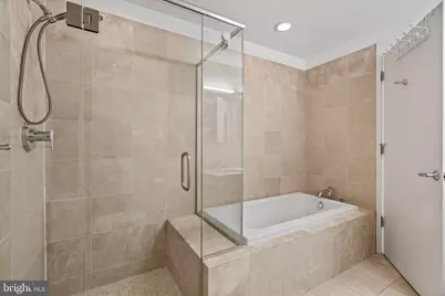 1101 Locust Street #2K, Philadelphia, PA 19107 - Photo 12