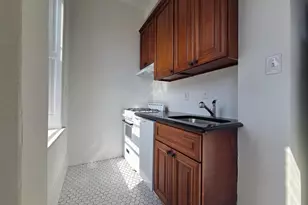 348 Green Ln, Philadelphia, PA 19128 - Photo 4