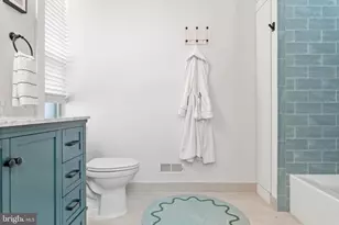 881 N Bucknell St, Philadelphia, PA 19130 - Photo 18