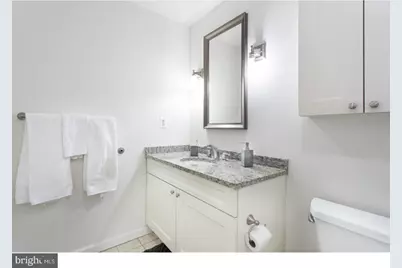 230 N 21st Street #405, Philadelphia, PA 19103 - Photo 8