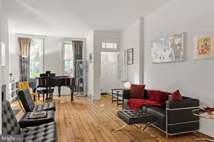 2219 Rittenhouse Square, Philadelphia, PA 19103 - Photo 4
