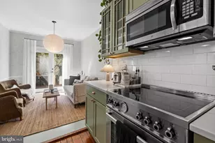 822 N Lecount St, Philadelphia, PA 19130 - Photo 10