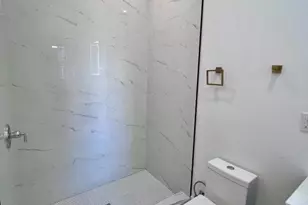 647 N 16th St, Philadelphia, PA 19130 - Photo 14