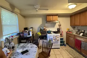 523 Foster St, Philadelphia, PA 19116 - Photo 4