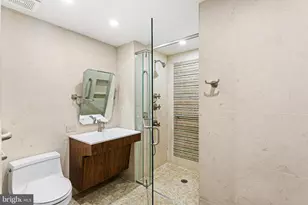 2401 Pennsylvania Ave, Philadelphia, PA 19130 - Photo 22