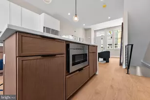 907 Emily St, Philadelphia, PA 19148 - Photo 12
