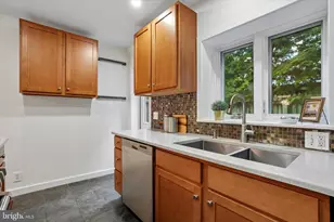 1932 Kater St, Philadelphia, PA 19146 - Photo 8