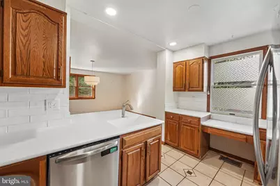 915 Lomond Lane, Philadelphia, PA 19128 - Photo 8