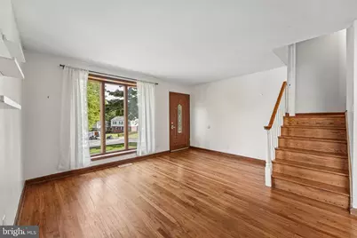 915 Lomond Lane, Philadelphia, PA 19128 - Photo 6