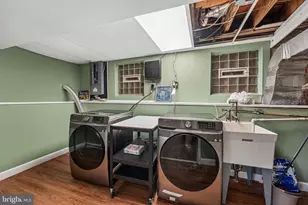 915 Lomond Ln, Philadelphia, PA 19128 - Photo 30