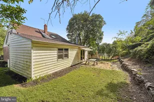 915 Lomond Ln, Philadelphia, PA 19128 - Photo 32