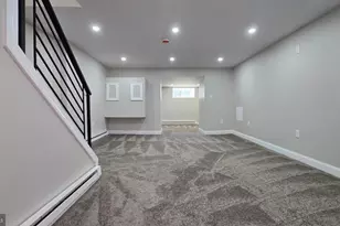 1207 W Wyoming Ave, Philadelphia, PA 19140 - Photo 14
