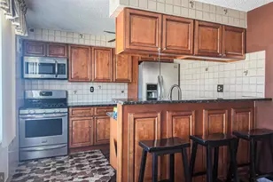 9922 S Canterbury Rd, Philadelphia, PA 19114 - Photo 4