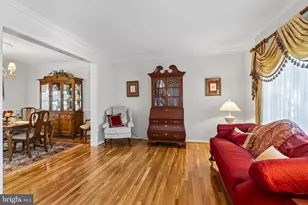 505 Ridgerun Ln, Philadelphia, PA 19111 - Photo 4