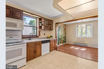 9818 Woodfern Road, Philadelphia, PA 19115 - Photo 12
