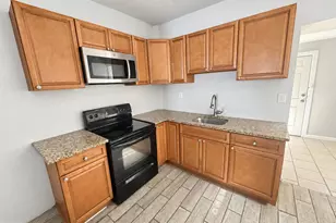 1946 S Salford St, Philadelphia, PA 19143 - Photo 4