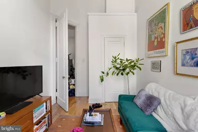 916 Pine Street #2F, Philadelphia, PA 19107 - Photo 8