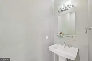 919 N 5th St, Philadelphia, PA 19123 - Photo 14