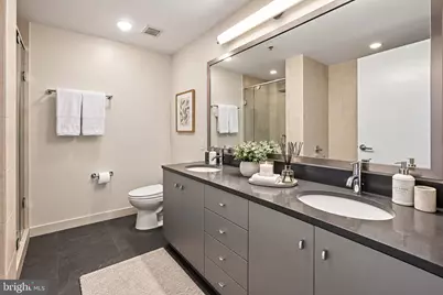 2101 Market Street #1702, Philadelphia, PA 19103 - Photo 16