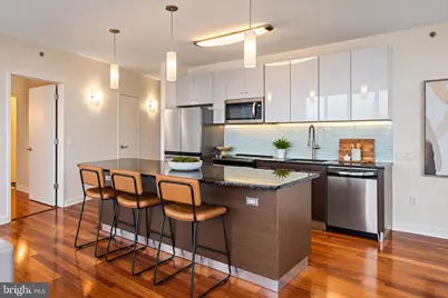 2101 Market Street #1702, Philadelphia, PA 19103 - Photo 8