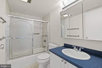 2001 Hamilton Street #2215, Philadelphia, PA 19130 - Photo 16