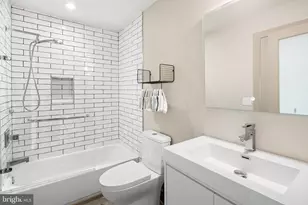429 Salmon St, Philadelphia, PA 19125 - Photo 14