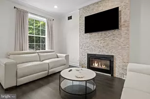 842 N 28th St, Philadelphia, PA 19130 - Photo 6