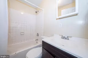 1827 Ginnodo St, Philadelphia, PA 19130 - Photo 14