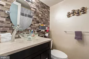 56004 Delaire Landing Rd, Philadelphia, PA 19114 - Photo 32