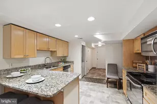 1305 Spruce St, Philadelphia, PA 19107 - Photo 6