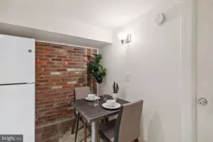 1305 Spruce St, Philadelphia, PA 19107 - Photo 10