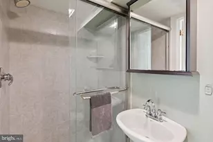 1305 Spruce St, Philadelphia, PA 19107 - Photo 16