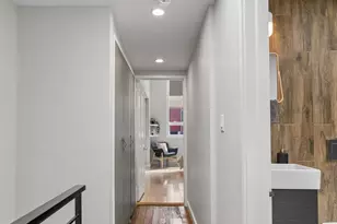 2424 Waverly St, Philadelphia, PA 19146 - Photo 10