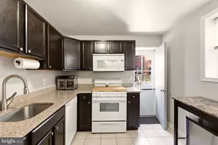 2512 S Philip St, Philadelphia, PA 19148 - Photo 14