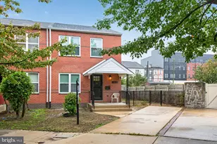 1315 Ogden Ct, Philadelphia, PA 19123 - Photo 1
