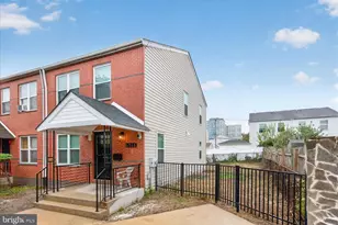 1315 Ogden Ct, Philadelphia, PA 19123 - Photo 2