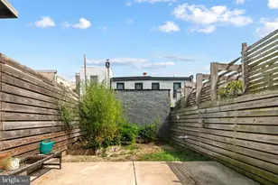 2031 E Firth St, Philadelphia, PA 19125 - Photo 14