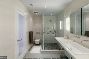 449 N 13th St, Philadelphia, PA 19123 - Photo 18
