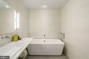 449 N 13th St, Philadelphia, PA 19123 - Photo 20