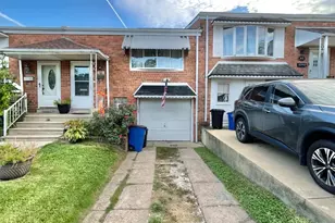 3622 Rayland Rd, Philadelphia, PA 19154 - Photo 2