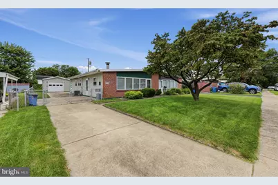 9325 Trout Road, Philadelphia, PA 19115 - Photo 2