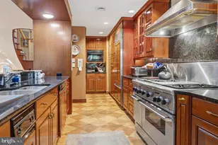 415 Spruce St, Philadelphia, PA 19106 - Photo 34