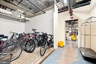 250 S 13th St, Philadelphia, PA 19107 - Photo 4
