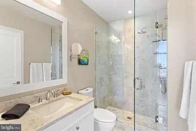 210 S 25th Street #905, Philadelphia, PA 19103 - Photo 22