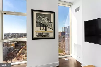210 S 25th Street #905, Philadelphia, PA 19103 - Photo 16
