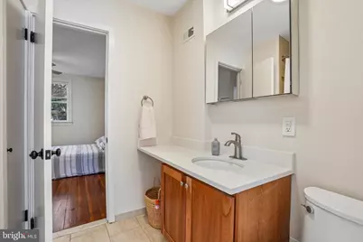 2045 Waverly Street, Philadelphia, PA 19146 - Photo 16