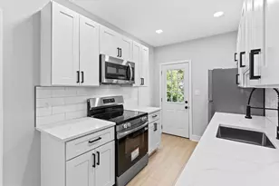 905 Marlyn Rd, Philadelphia, PA 19151 - Photo 2