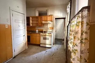 4246 Carlisle St, Philadelphia, PA 19140 - Photo 6