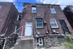 310 W Courtland St, Philadelphia, PA 19140 - Photo 2