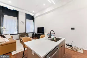 240 Hermitage St, Philadelphia, PA 19127 - Photo 6